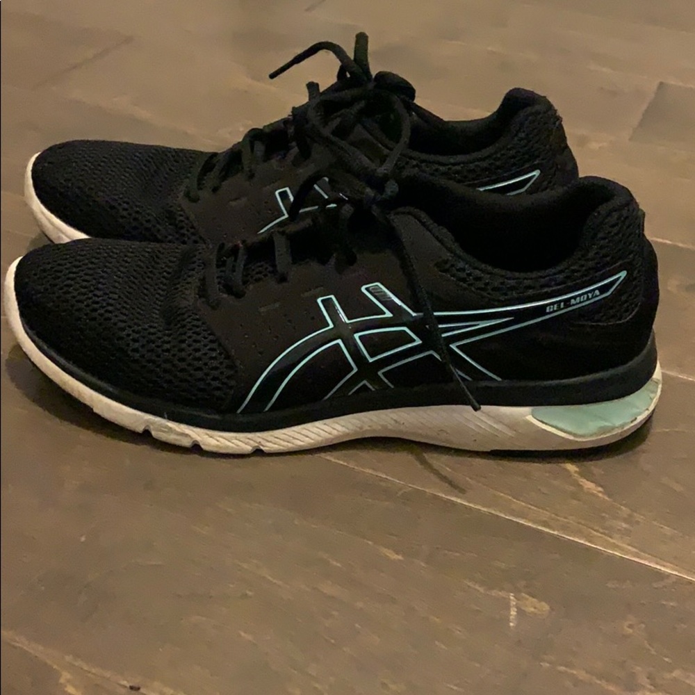 Running Shoes
